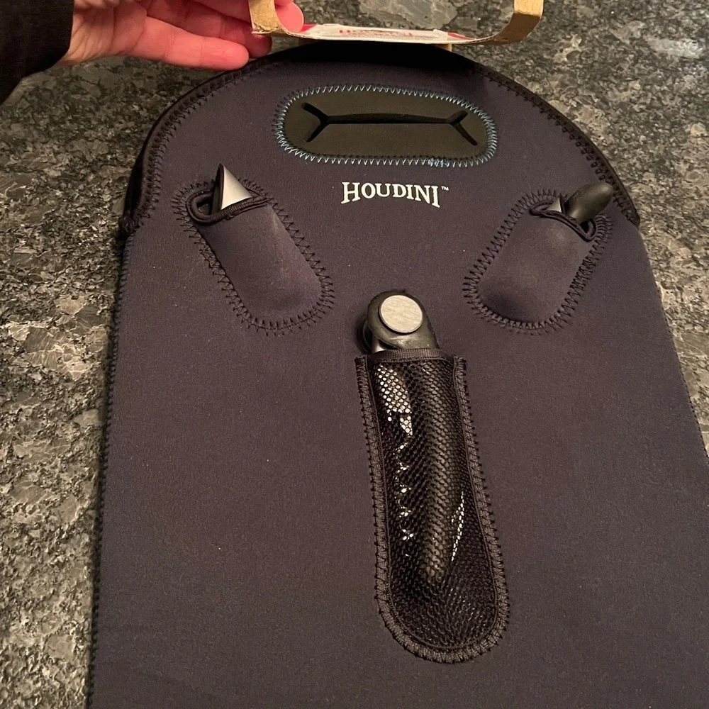 Houdini 2 Bottle Wine Kit Neoprene Carrier Bag w/ Corkscrew, Stopper & Pourer